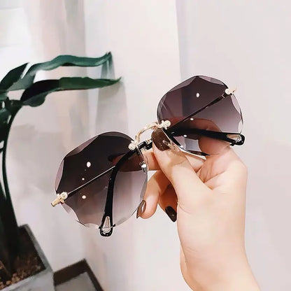 Women's Cut Edge Sunglasses with Mirror Finish